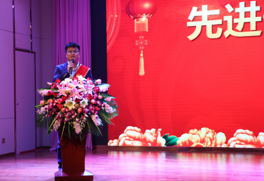先进 邓1.png 先进 邓1.png